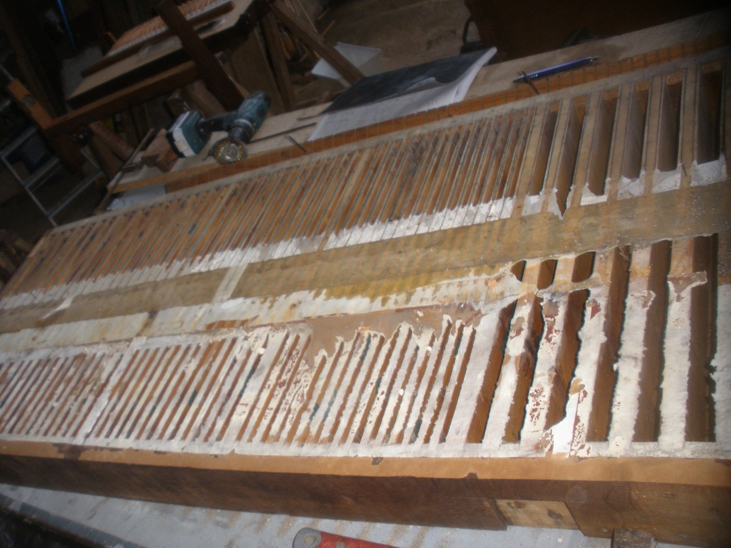 Mise à nu d'une grille de sommier