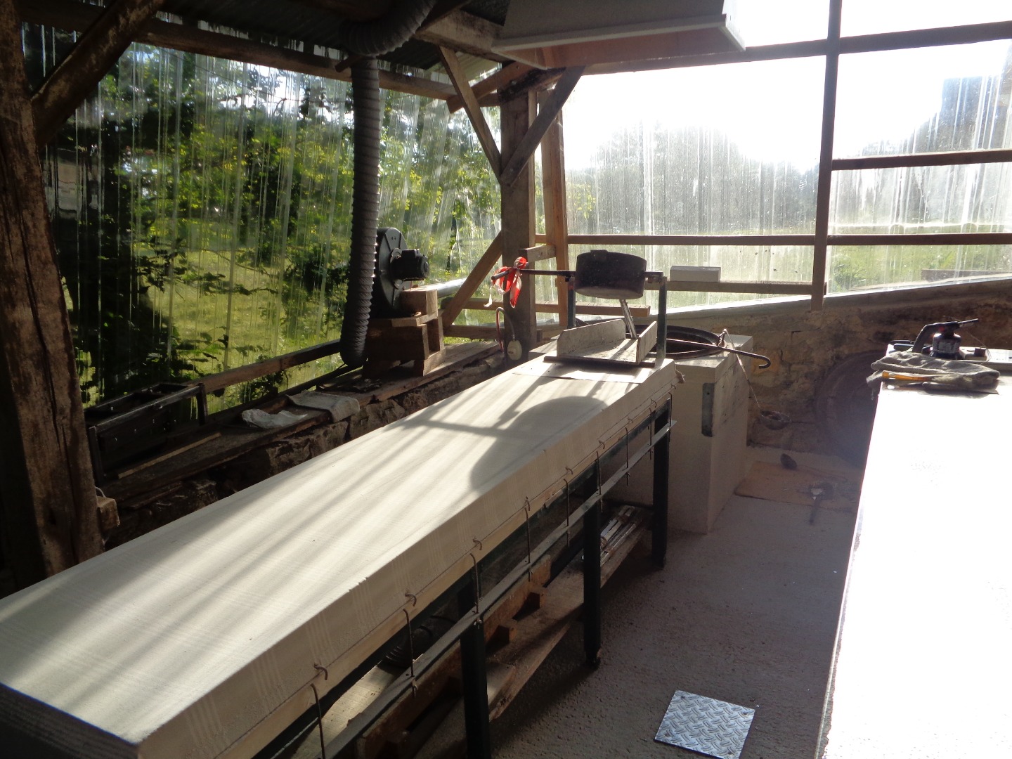 Table à couler les feuilles d'étain